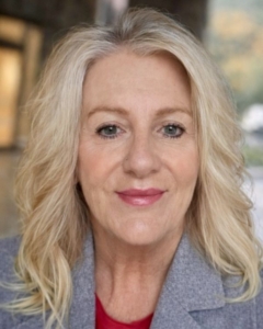 Melissa Andrewjeski headshot